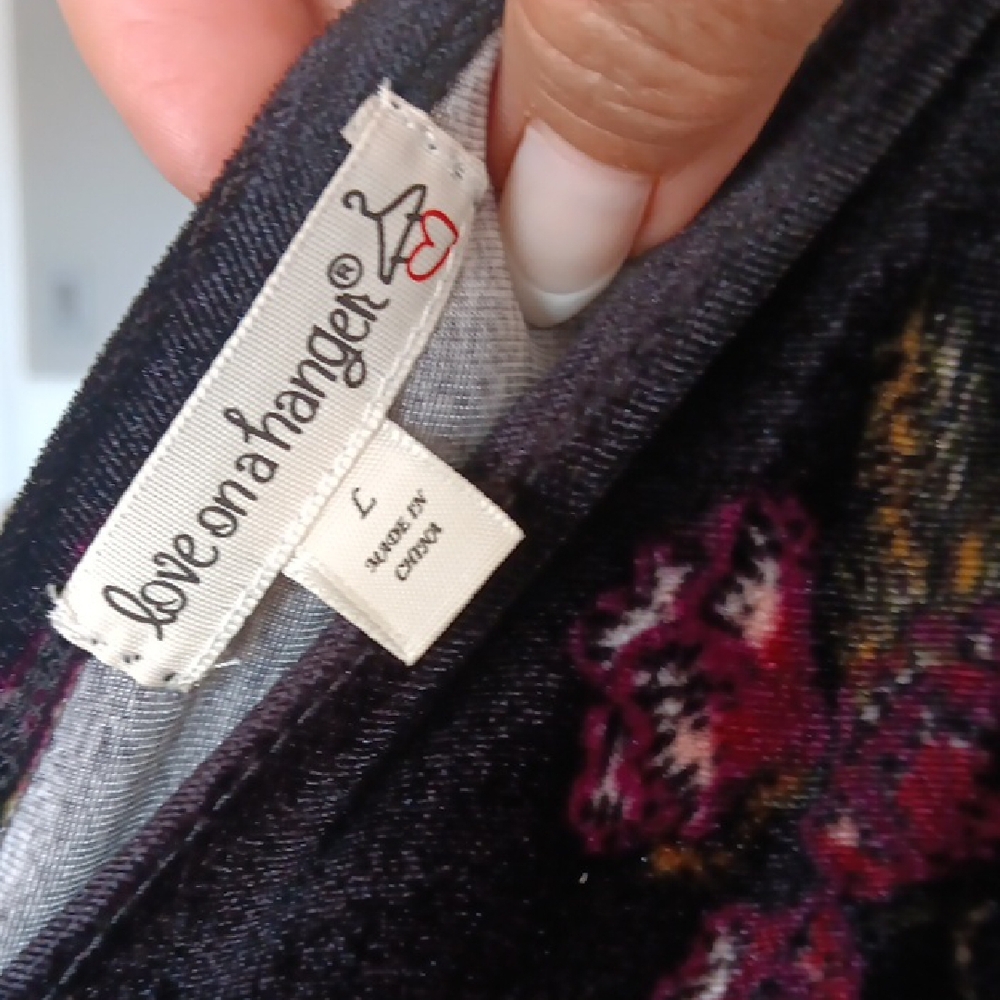 Love on a Hanger Black Velvet and Red Floral Jumper - Picture 2 of 3